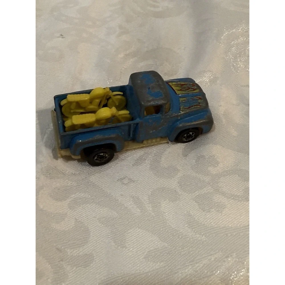 VTG Hot Wheels Blackwall 1973 Hi Tail Hauler Truck Blue W/Flames‎ & Motorcycles